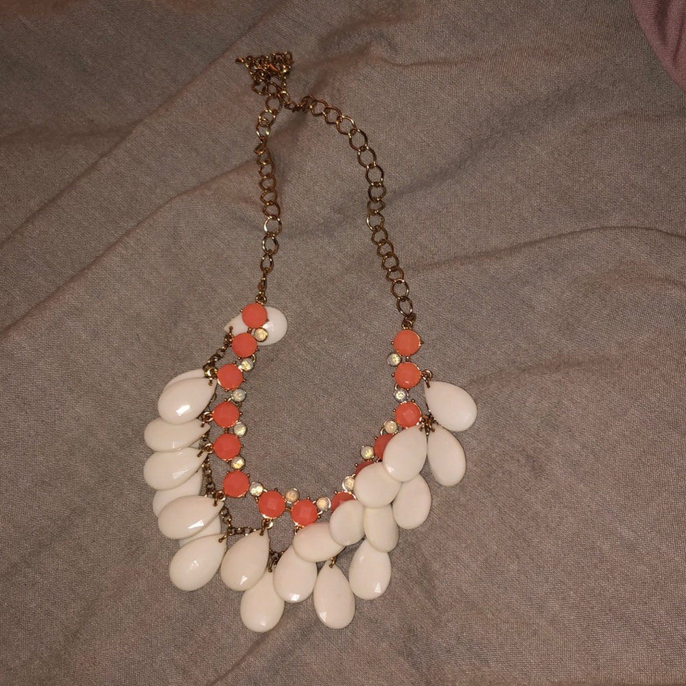 Very cute, light necklace